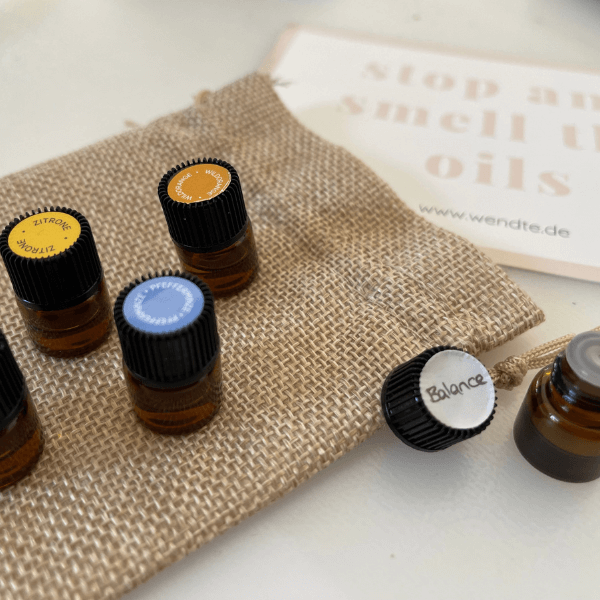 kleine Proben von ätherischen Ölen